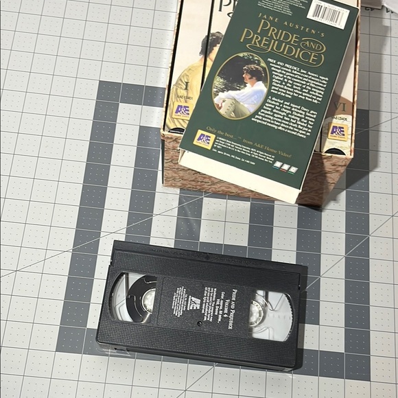 Pride and Prejudice VHS Box Set - Picture 9 of 11